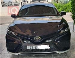 تۆیۆتا کامری